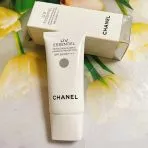 Chanel UV essentiel protection globace complete шанель 2