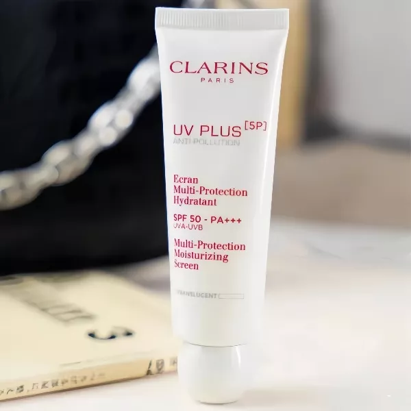 Clarins UV PLUS Anti Pollution SPF 50 Translucent Увлажняющий защитный флюид экран для лица 50 мл 2